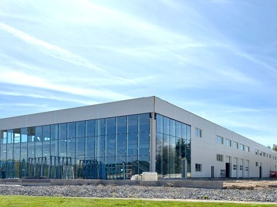 V blízkosti Karlových Varov dokončujeme nové prémiové autosalón
